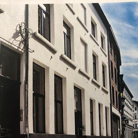 Hippe Studio In Historisch Gebouw In Oude Centrum Antwerpen Bagian luar foto