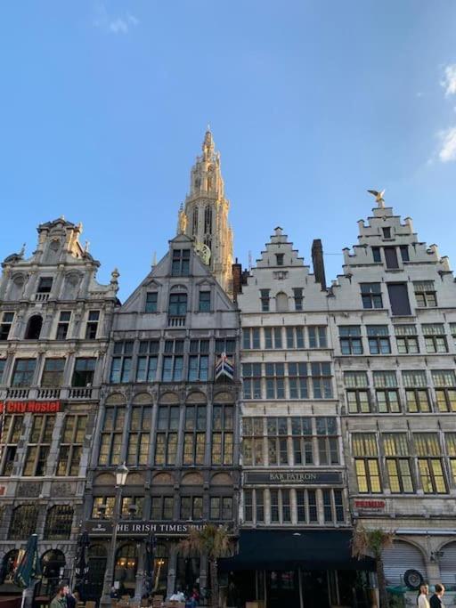 Hippe Studio In Historisch Gebouw In Oude Centrum Antwerpen Bagian luar foto